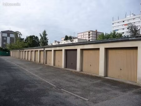 garage à louer