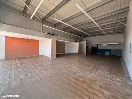 local 250m2
