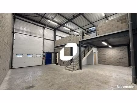 local d'activité 370 m²
