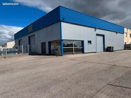 local d'activité professionnel à louer