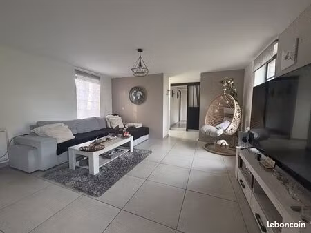 maison 8 pièces 134 m²