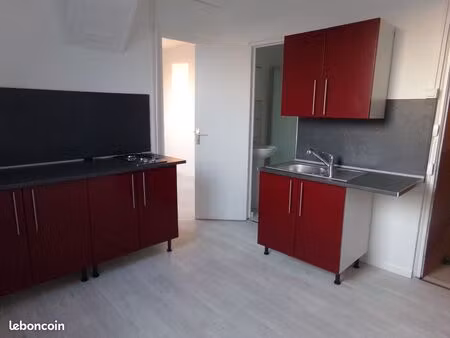 appartement t2  chambre séparée  croix 22m²