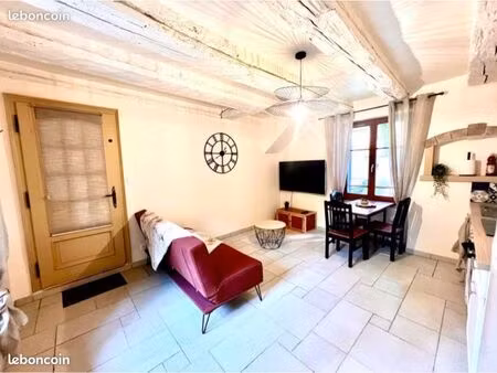 disponible en location longue durée – à partir de mai