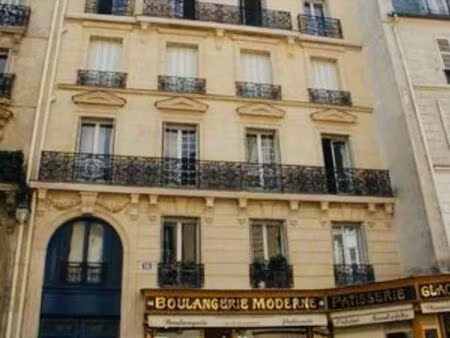 studio 5e place estrapade