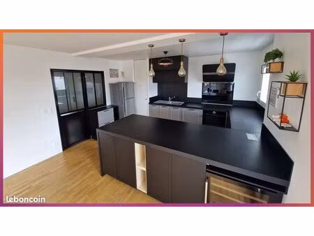 appartement 84m² - très lumineux - 2 balcons  parking et cave