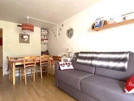 studio 2 pièces 28 m²