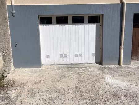 a vendre garage 21 5 m² quartier observatoire / le havre (1 voiture + moto & vélos)