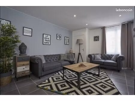 maison 9 pièces 165 m²