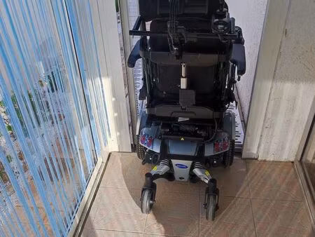 recherche maison plein pieds de 50 à 60 m2 avec petit terrain 150 à300 m2 pour personne en