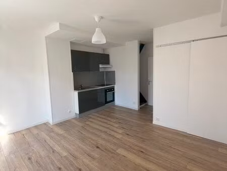 appartement t2 en duplex au centre d'armentieres