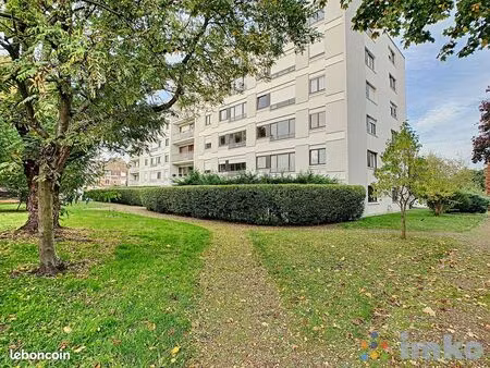 studio 1 pièce 22 m²