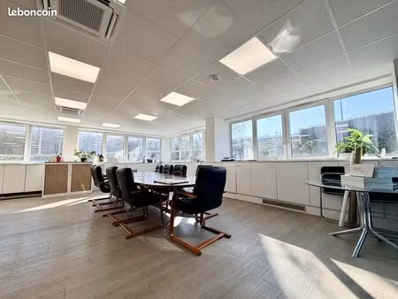 bureaux 192 m² dury