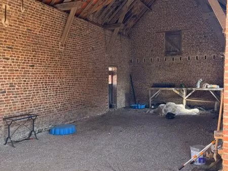 hangar 105 m² à louer – stockage / artisan – accès utilitaire