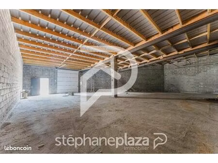 local industriel 312 m²