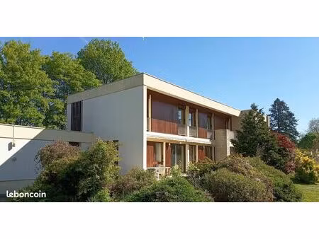 vente maison d'architecte de 355 m2 avec piscine à 12 min de fontainebleau