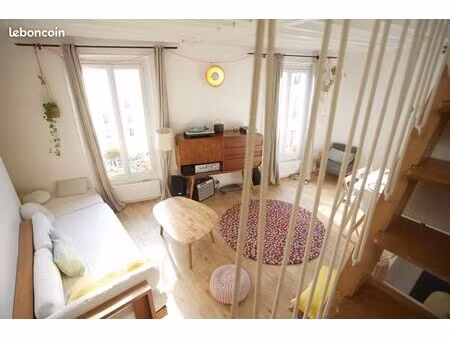 duplex lumineux avec pierres apparentes – dernier étage – village jourdain (paris 20e)