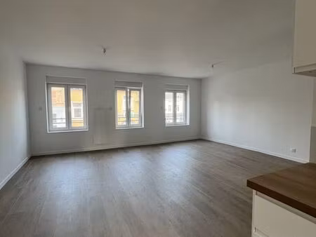 appartement 3 pièces 77 m²