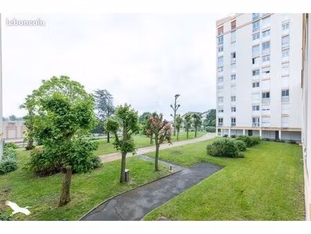 appartement 4 pièces 74 m²