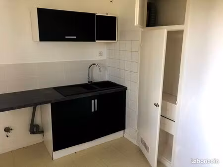 appartement 68m2 rez de chaussée dans résidence calme