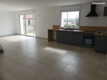 maison trois chambres