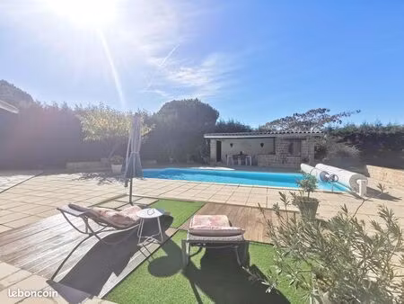 maison 215 m² saint-cyr-sur-le-rhône