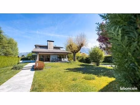 maison 7 pièces 206 m²