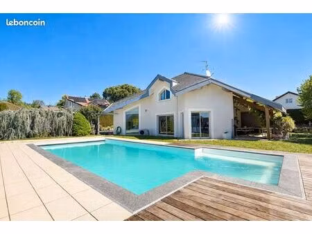 villa 5 pièces 182 m²