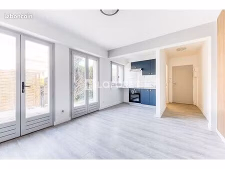 studio 1 pièce 22 m²