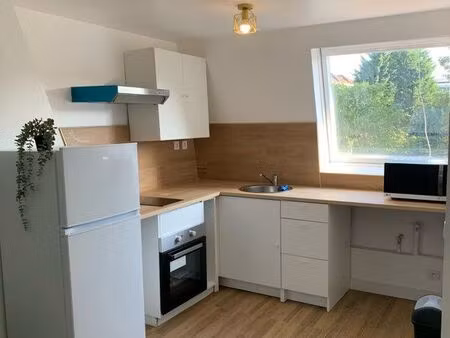 superbe t2 meublé cc + électricité 795