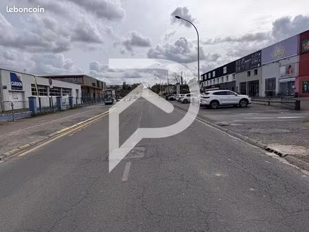 local commercial 46 m²