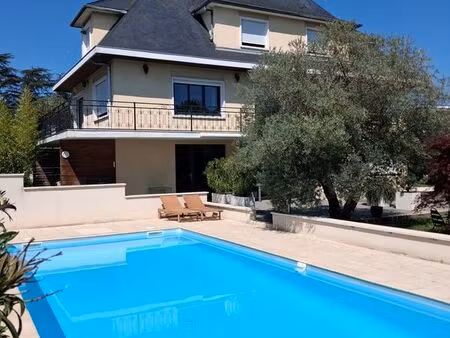 demeure de charme sur les hauteurs de chassieu