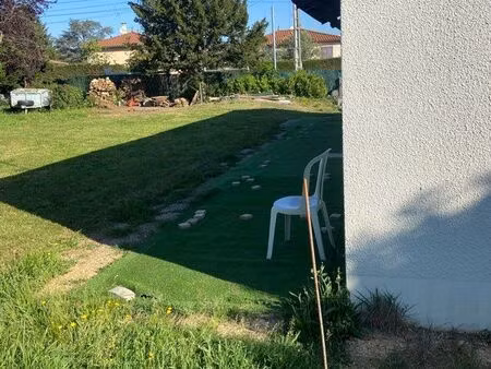 maison individuelle de plein pied hors lotissement avec terrain constructible
