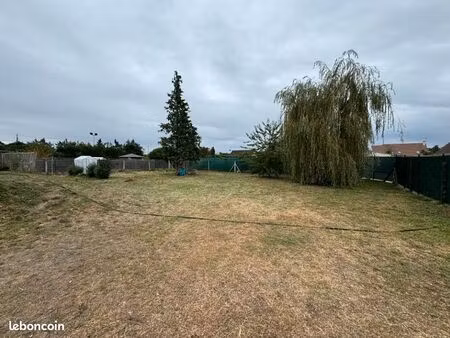 terrain 500 m² freneuse