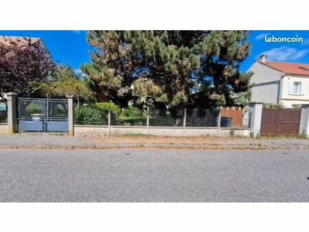 terrain 240 m² les clayes sous bois