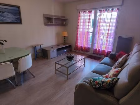 lumineux t2 en plein cœur d'annecy – résidence senior