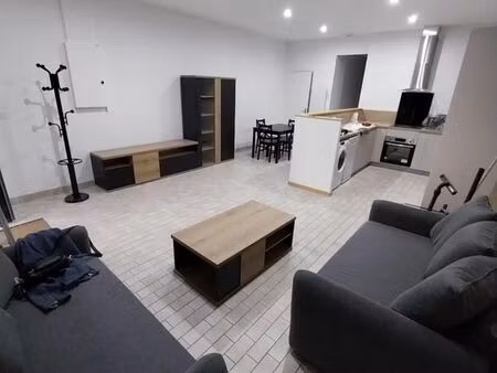 appartement t2 meublé avec extérieur en résidence