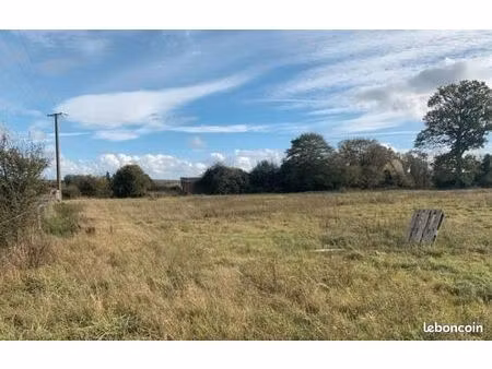 terrain 714 m² neauphlette