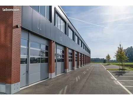 streetbox 115 m2 à vendre (cellule  box  atelier)