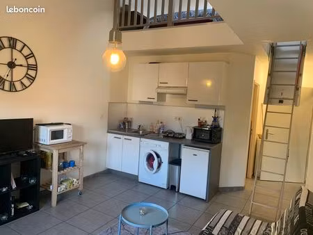 studio 1 pièce 27 m²