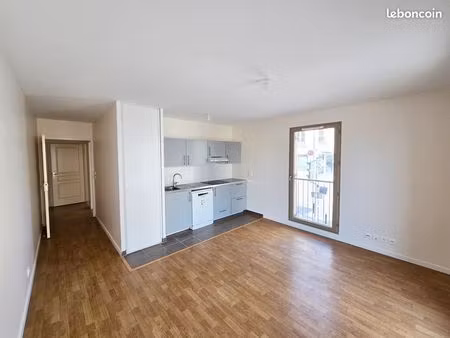 appartement 3 pièces 55 m² - parking – 2 min à pied de la gare