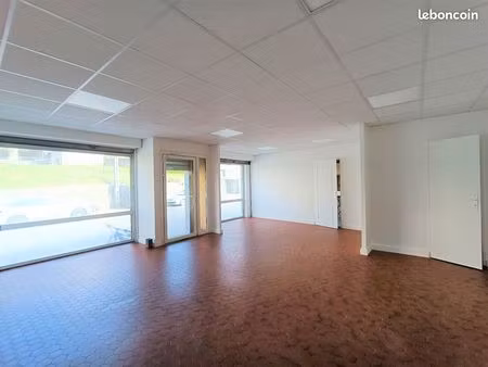 local commercial 43 m² saint genix les villages