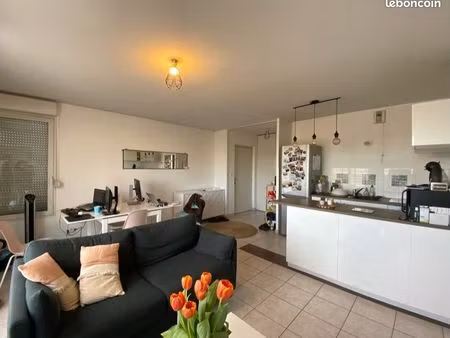 appartement 42m2 lumineux avec place de parking