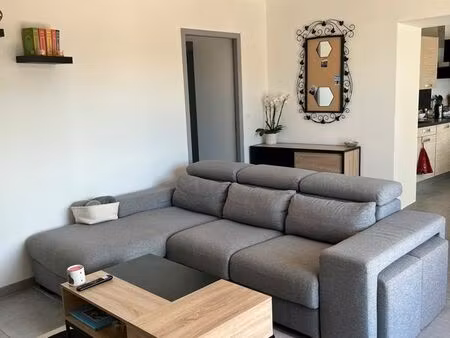 appartement t3 + terrasse et parking