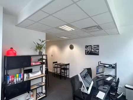 local / bureau 22m2 à le bourget du lac