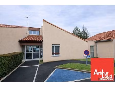 bureaux 766 m² parthenay