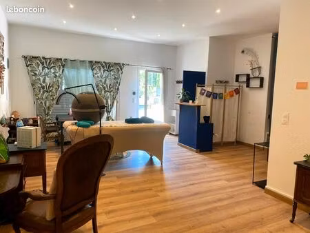 local pro à mi temps