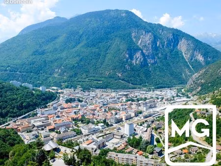 local commercial 260 m² moûtiers