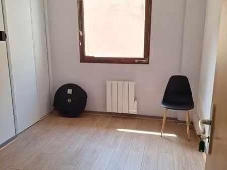 local dans centre pluridisciplinaire