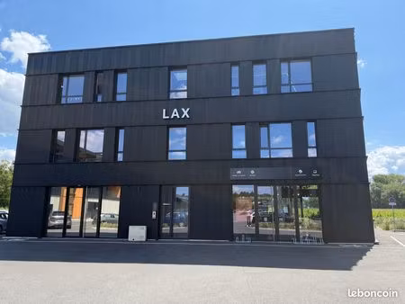 local commercial 164 m² + terrasse – zone tarmak village