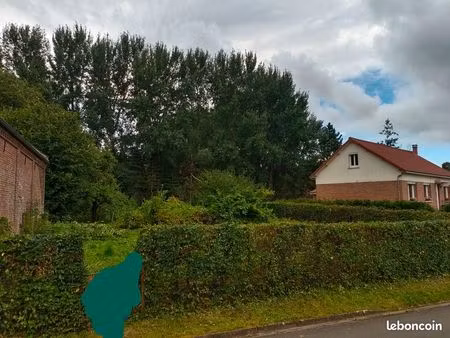 terrain a lucheux
